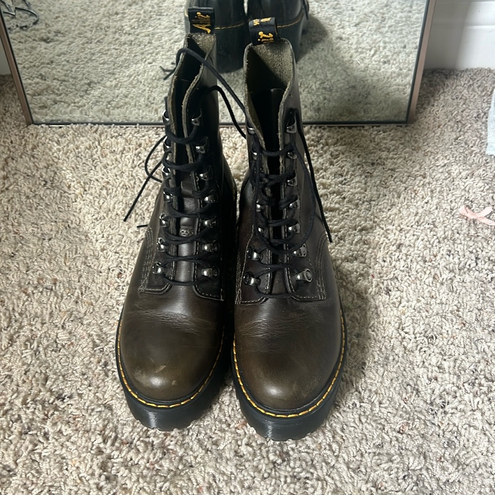 DR.Marten Leona Sage Boot